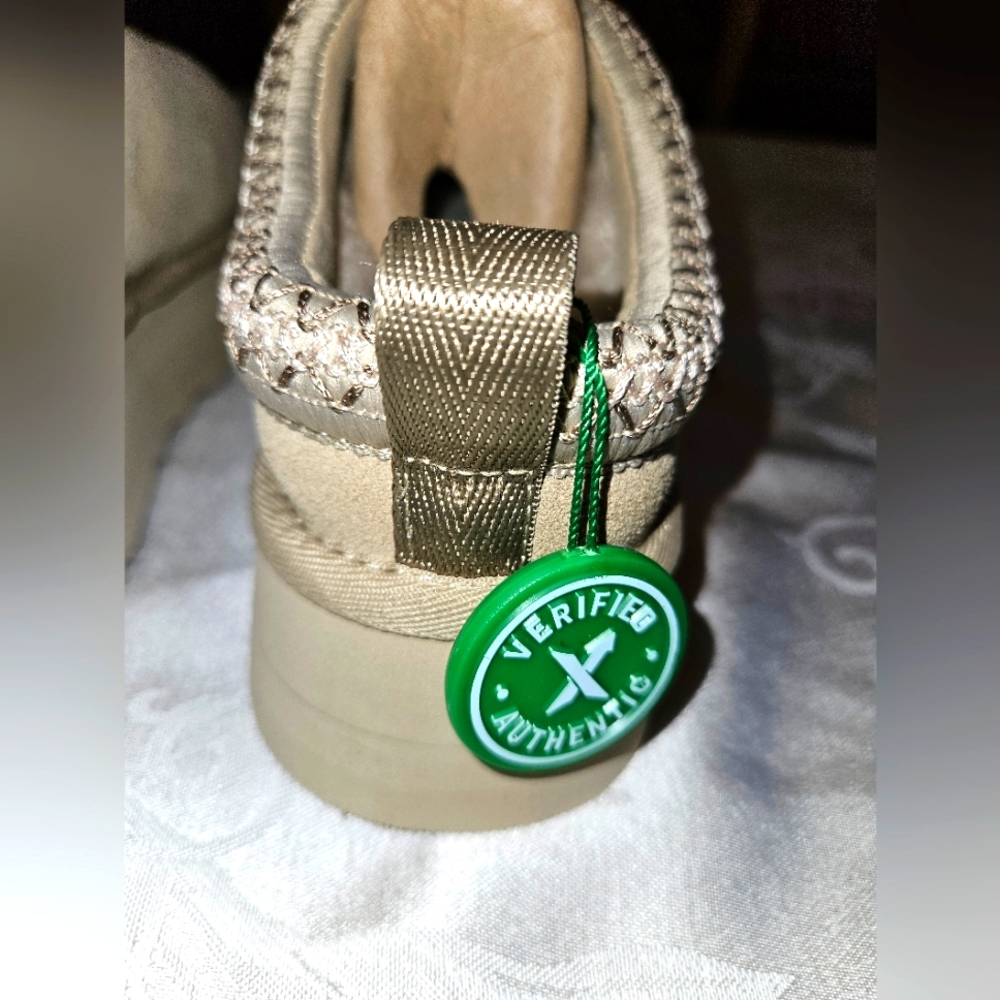 Women's size 9 (EU 40) Ugg slippers Tasman with platform heel - BRAND NEW! - Picture 4 of 7